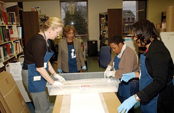 Jessie Carney Smith (second from left) at a Mellon Foundation–funded library training workshop on preservation, held at Fisk University in Nashville. Photo: Jessie Carney Smith