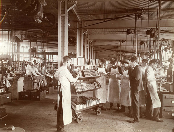 National Cash Register Company Rolling Library, Dayton, Ohio, circa 1915. From the ALA Archives.